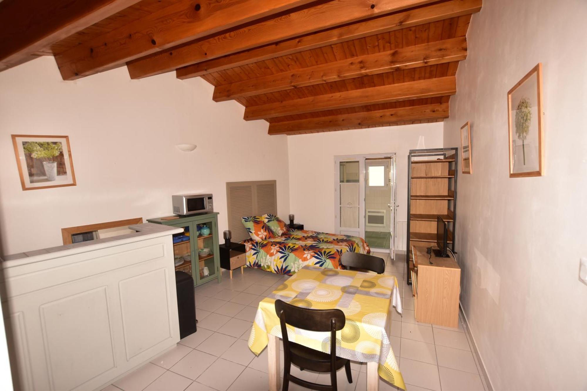 Large Studio Close To The Beach Saint-Martin-de-Ré Екстериор снимка